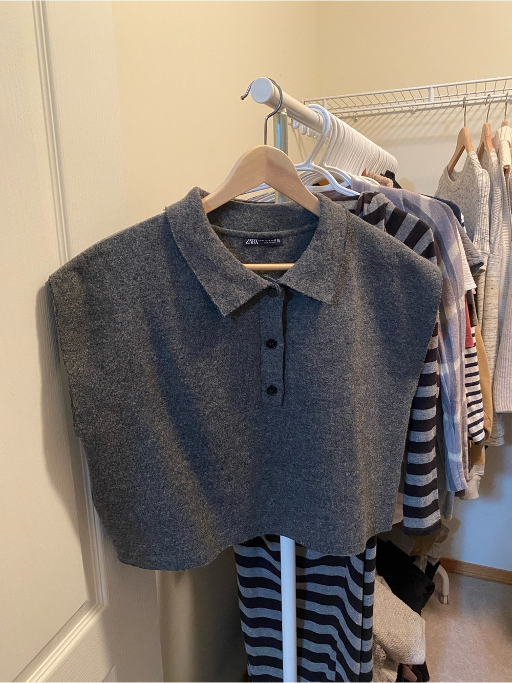 ZARA Gray Wool Blend Cropped Polo Knit Vest Sweater M